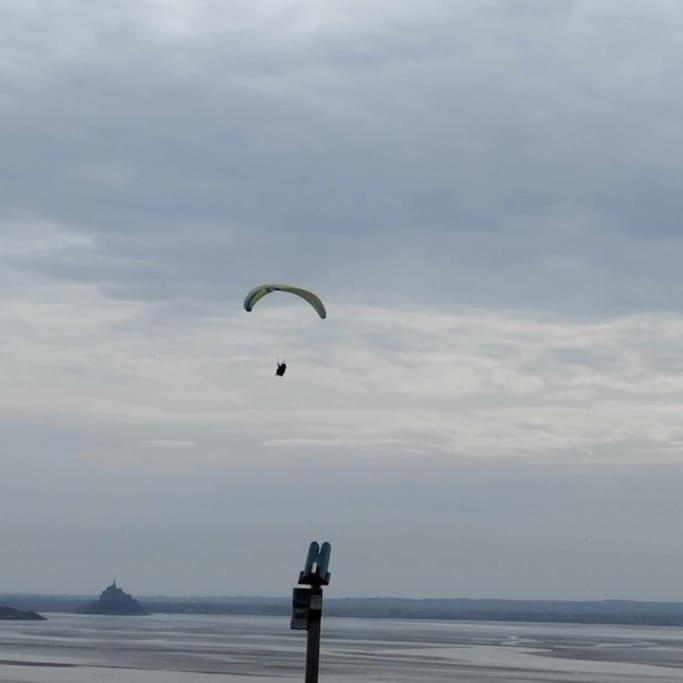 Maison Vue Sur Le Mont Saint Michel Et Sa Baie Champeaux 외부 사진